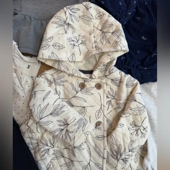 Carter’s - Baby Girl 12 Month 13-Piece Bundle - Picture 5 of 15